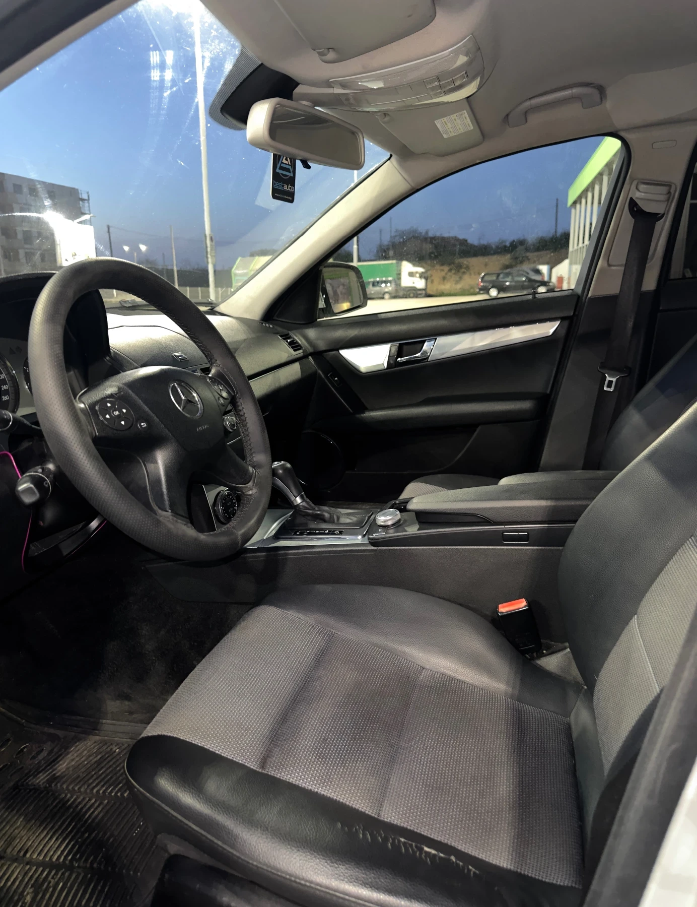 Mercedes-Benz C 220, снимка 15 - Автомобили и джипове - 54221568