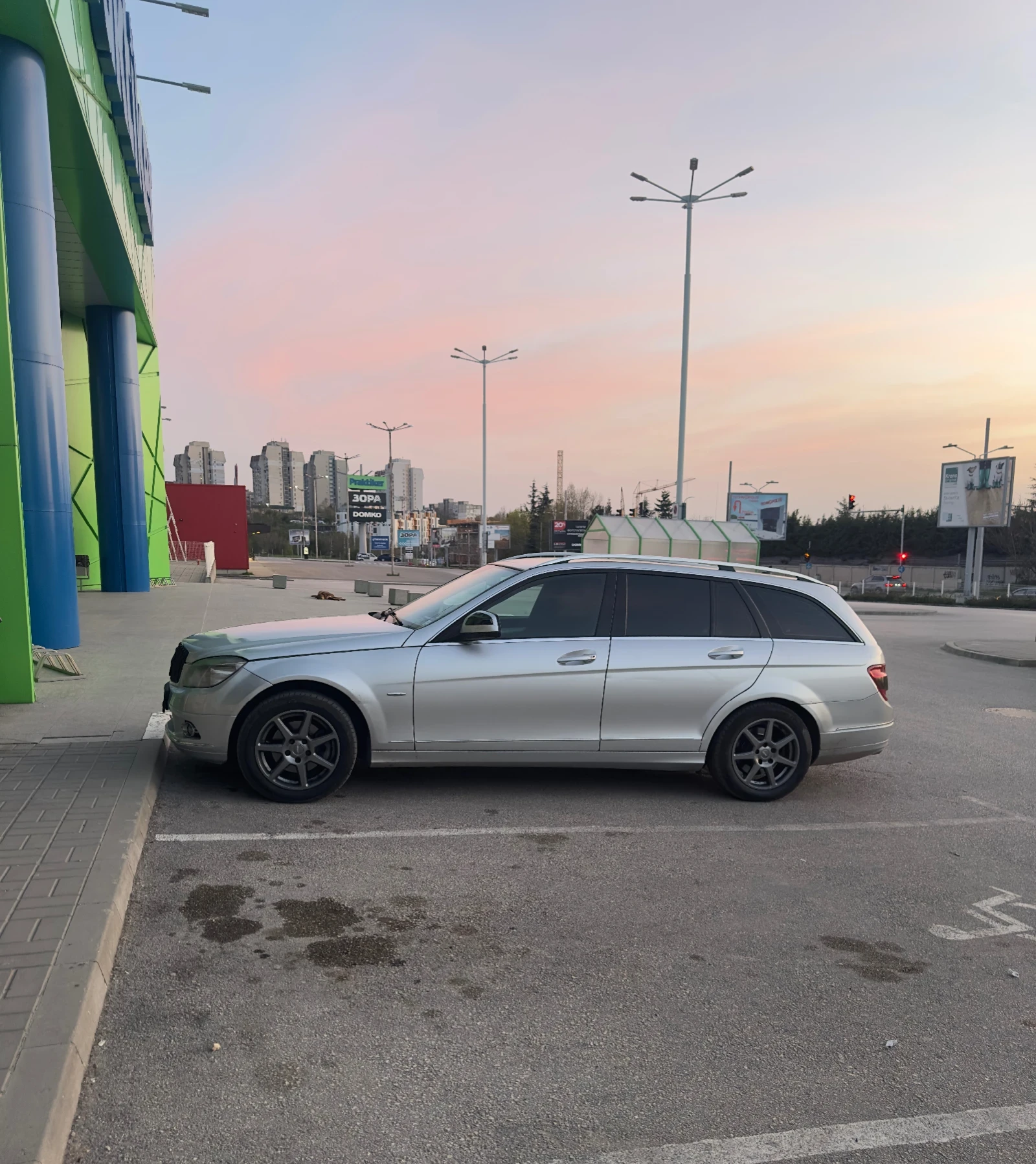 Mercedes-Benz C 220, снимка 3 - Автомобили и джипове - 54221568