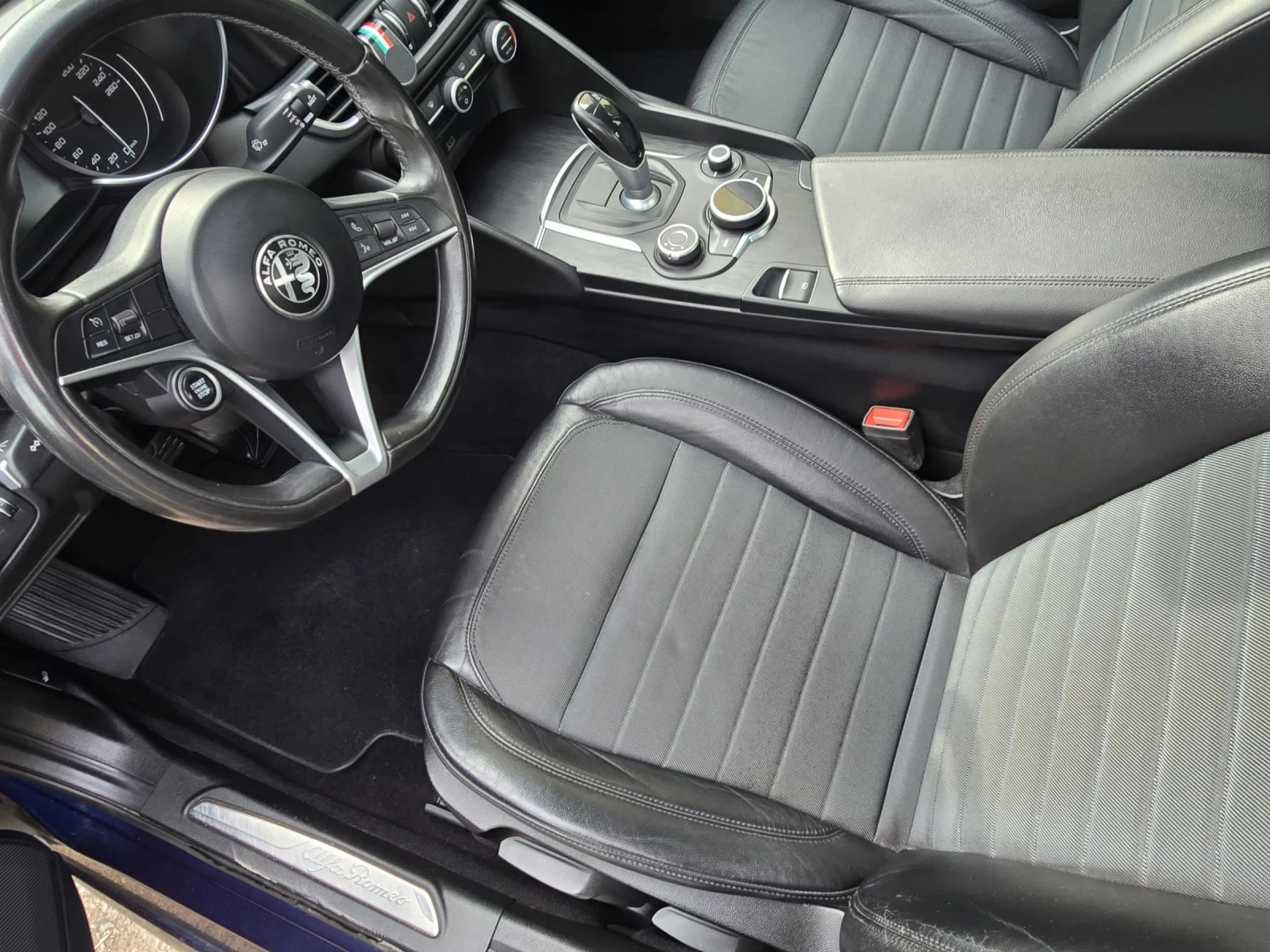 Alfa Romeo Giulia 180 JTD RWD, снимка 8 - Автомобили и джипове - 54242474