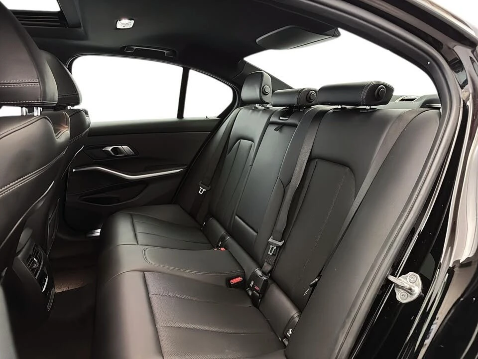 BMW 330 xDrive* АвтоКредит* (ЦЕНА ДО БГ)* , снимка 12 - Автомобили и джипове - 54555449