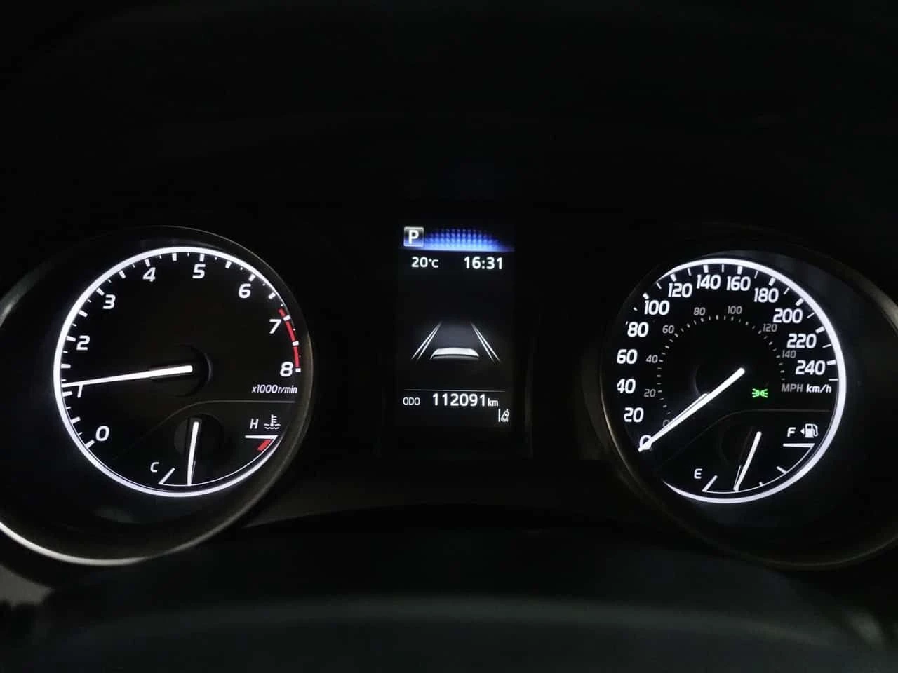 Toyota Camry * SE | Leather | LaneDep | Heated Seats | CarPlay , снимка 12 - Автомобили и джипове - 54830973