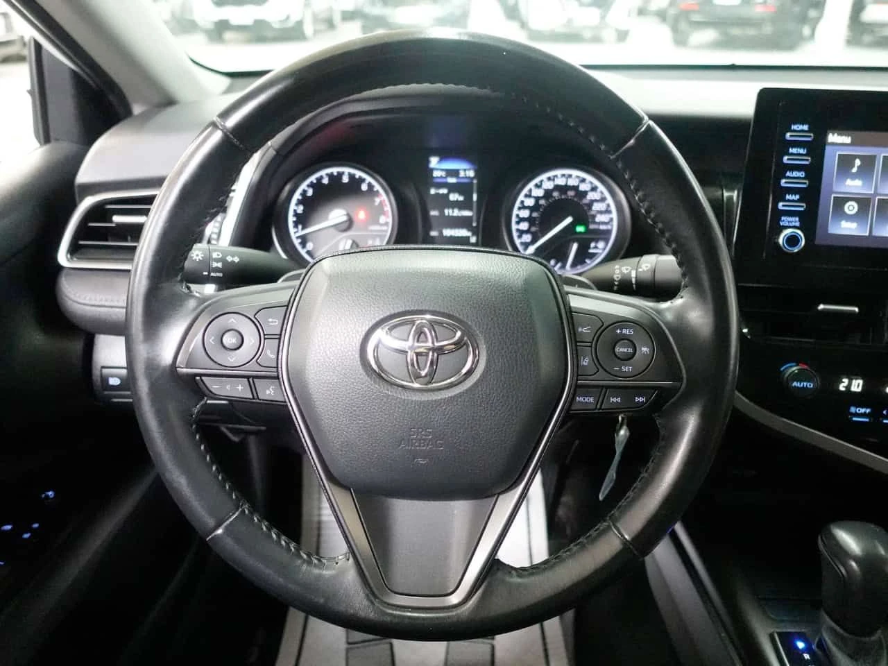 Toyota Camry * SE | Leather | LaneDep | Heated Seats | CarPlay , снимка 11 - Автомобили и джипове - 54830973