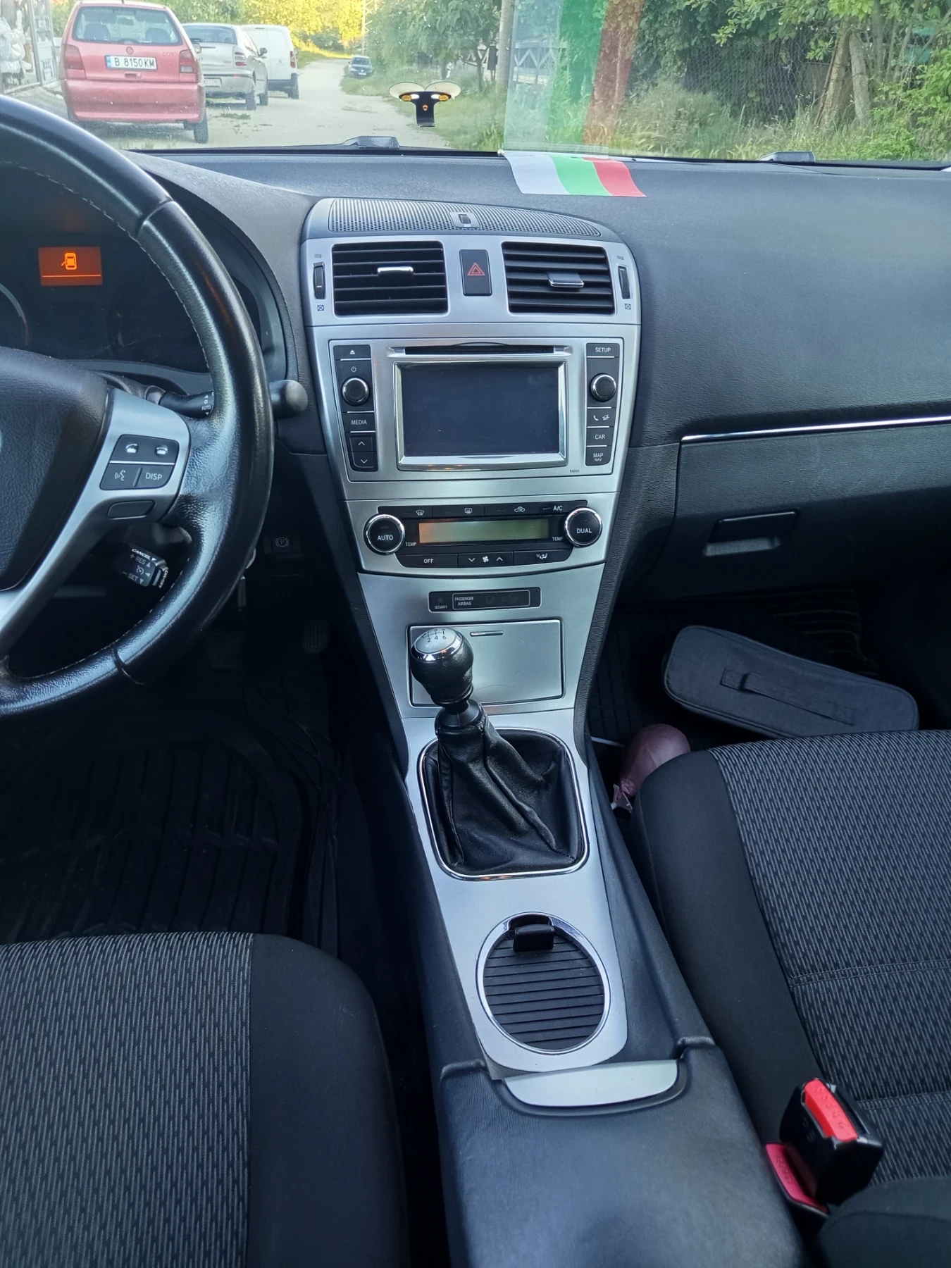 Toyota Avensis, снимка 11 - Автомобили и джипове - 54906996