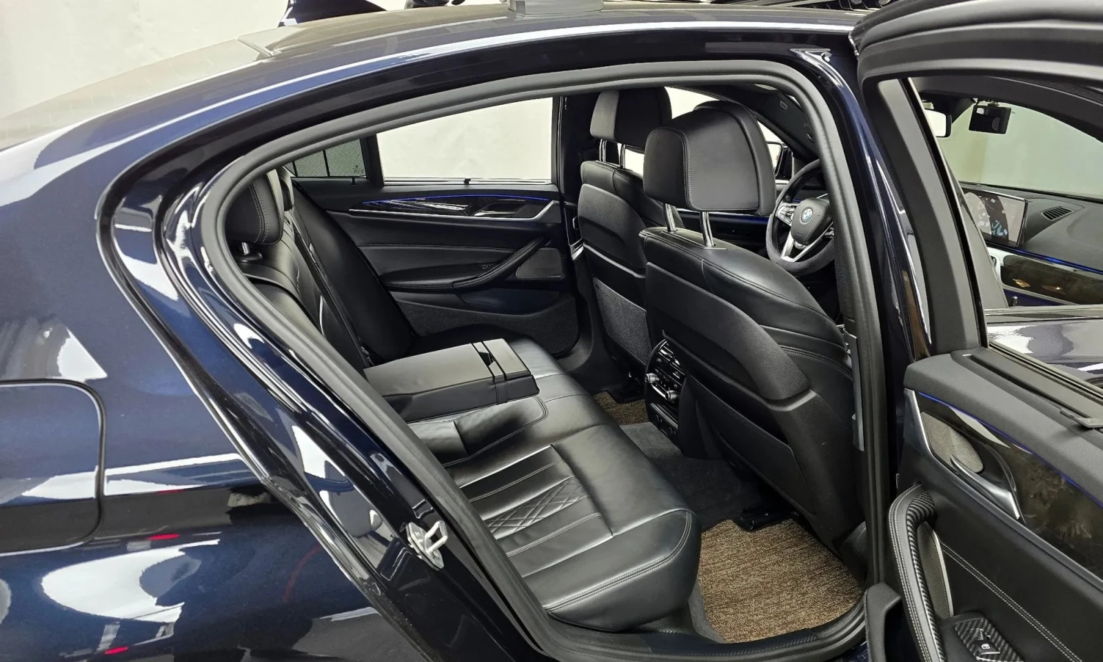 BMW 530 530D M Sports , снимка 11 - Автомобили и джипове - 55011112