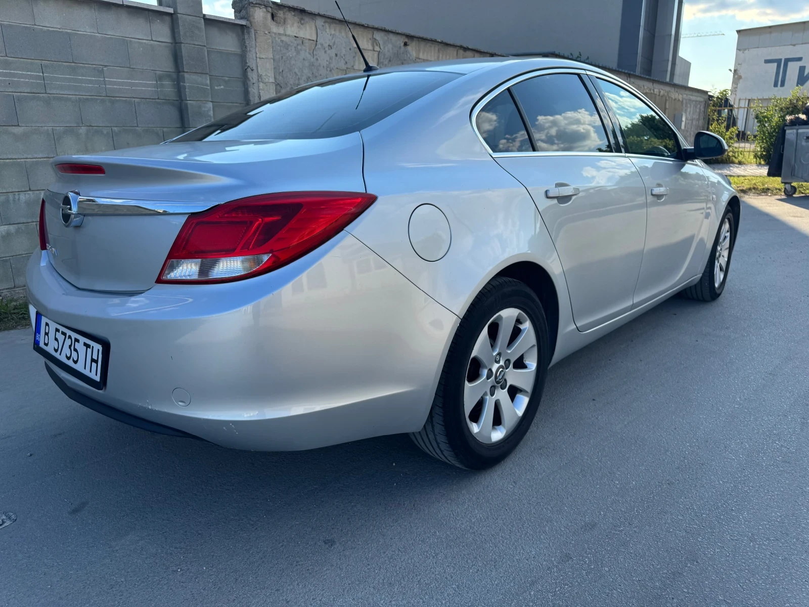 Opel Insignia 1.8 I 140, снимка 6 - Автомобили и джипове - 55122377