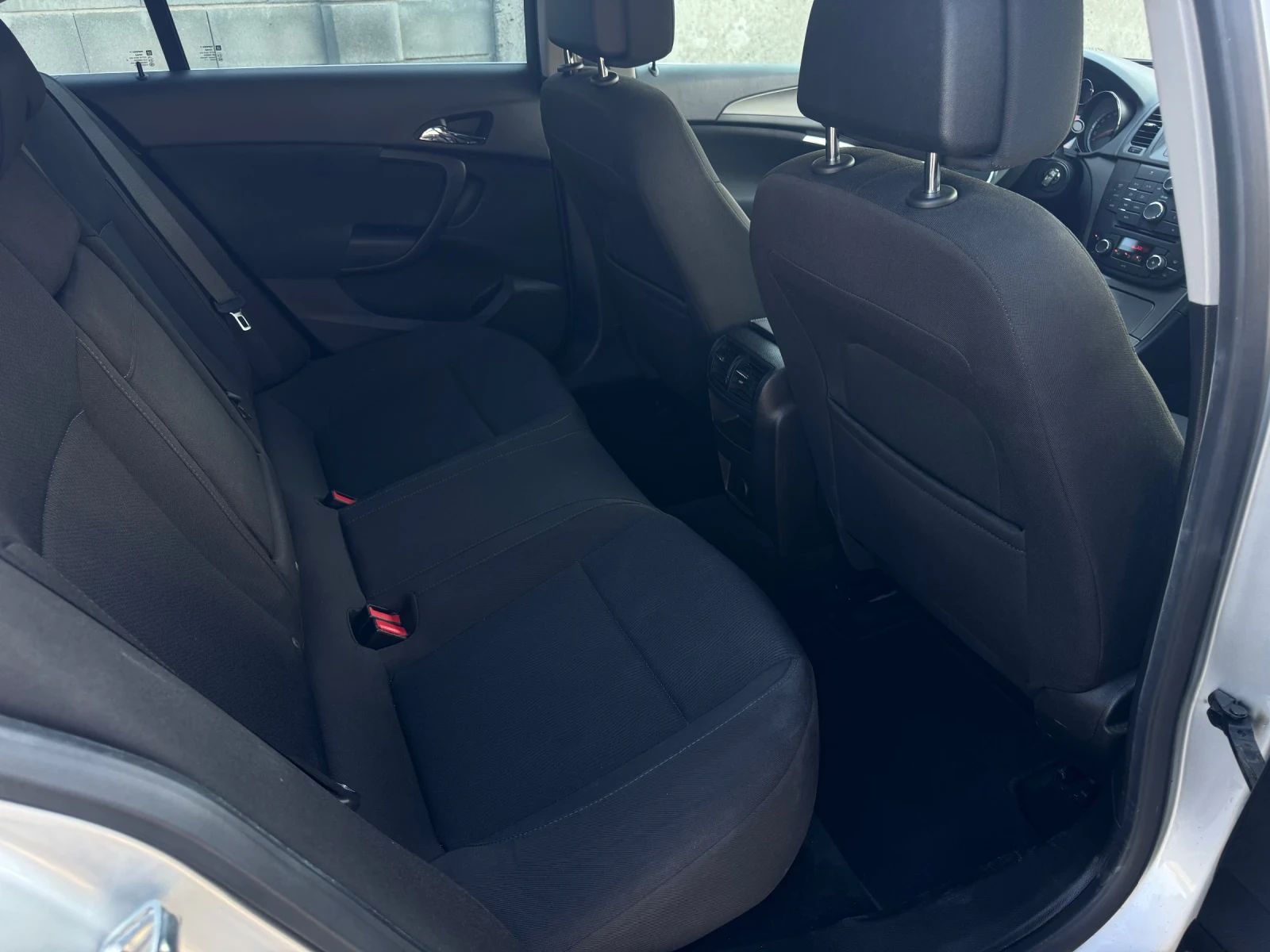 Opel Insignia 1.8 I 140, снимка 8 - Автомобили и джипове - 55122377