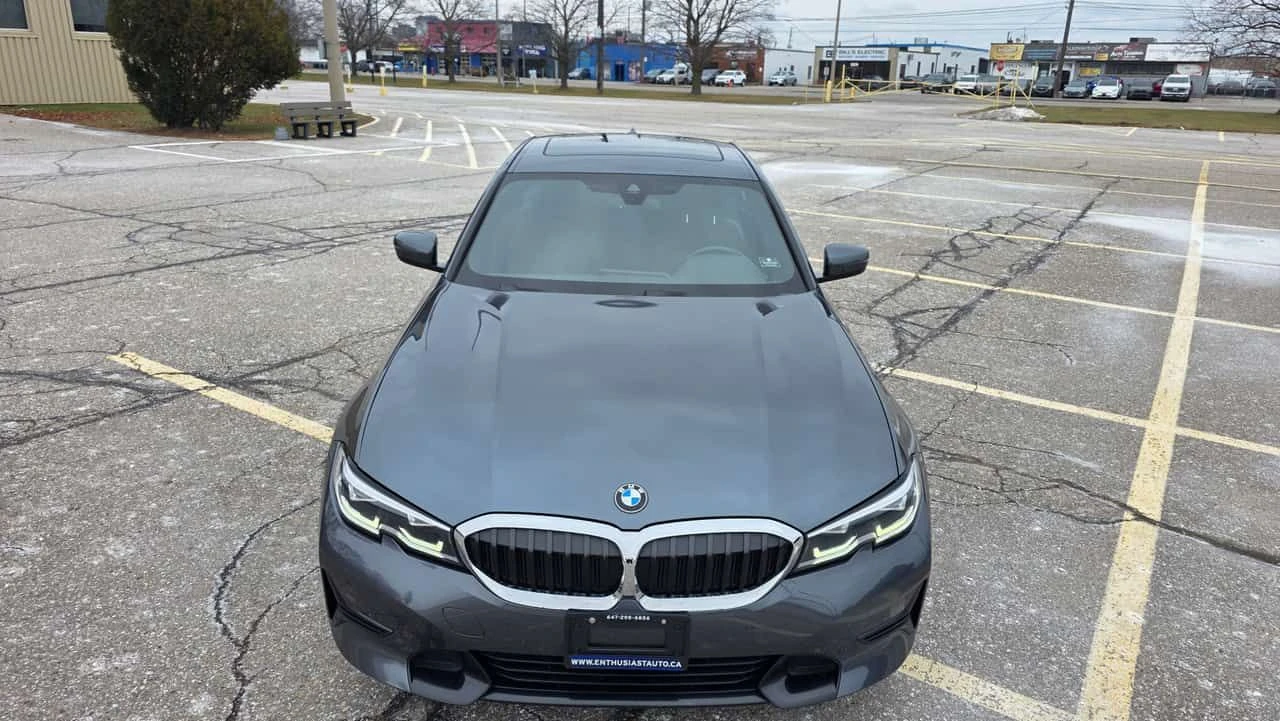 BMW 330 i xDrive/ПОДГРЕВИ/ШИБИДАХ, снимка 3 - Автомобили и джипове - 55157898