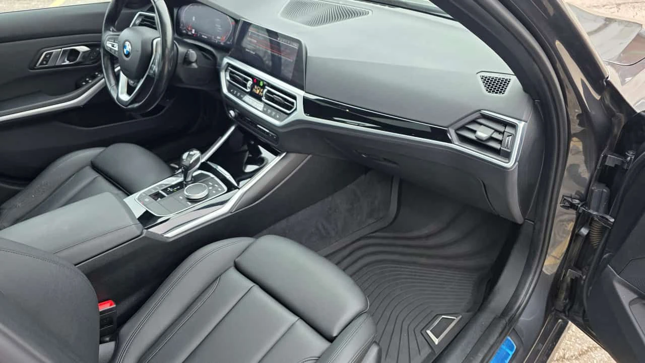 BMW 330 i xDrive/ПОДГРЕВИ/ШИБИДАХ, снимка 8 - Автомобили и джипове - 55157898