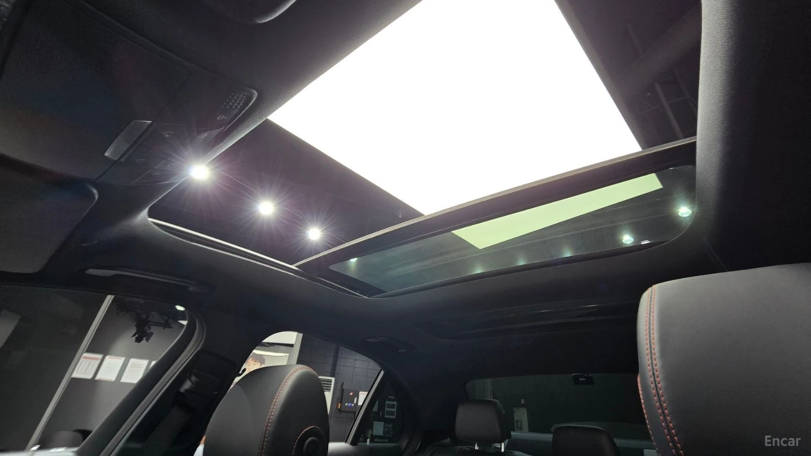 Mercedes-Benz E 43 AMG 4MATIC* HUD* 360* МАСАЖИ, снимка 15 - Автомобили и джипове - 55545304