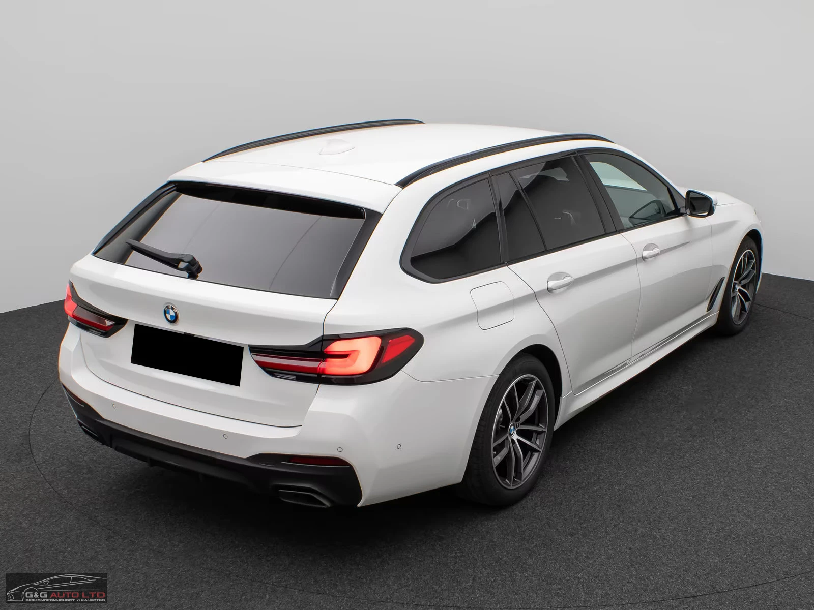 BMW 530 286HP/M SPORT/CAM/HUD/H&K/KLESS/748z, снимка 7 - Автомобили и джипове - 55661559