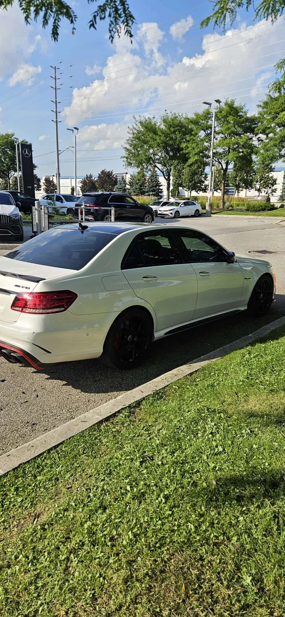 Mercedes-Benz E 63 AMG * S * АВТОКРЕДИТ БЕЗ ПЪРВОНАЧАЛНА ВНОСКА* , снимка 3 - Автомобили и джипове - 55669549
