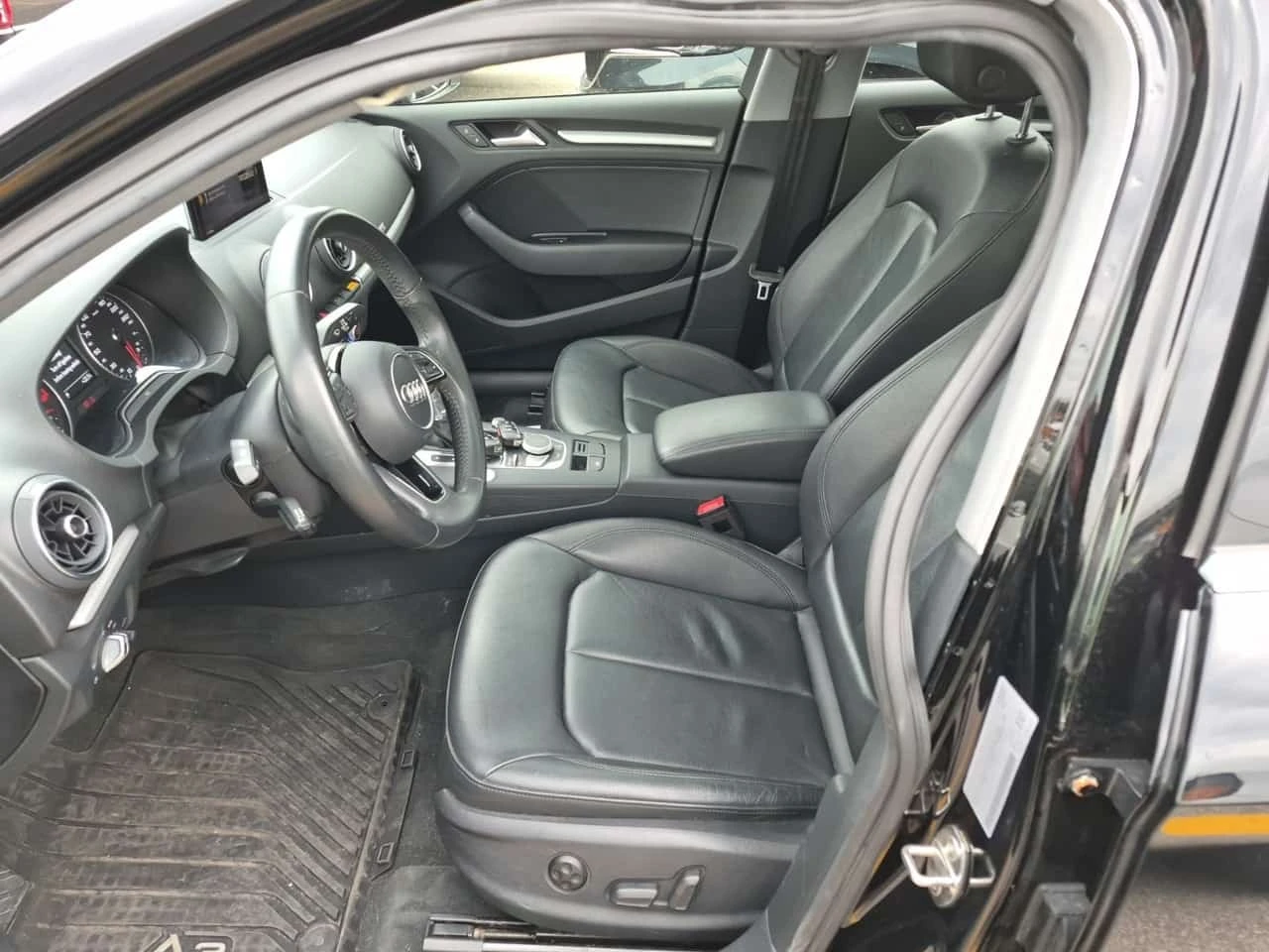 Audi A3 * KOMFORT * КEYLESS* ПОДГРЕВ * , снимка 7 - Автомобили и джипове - 56162238