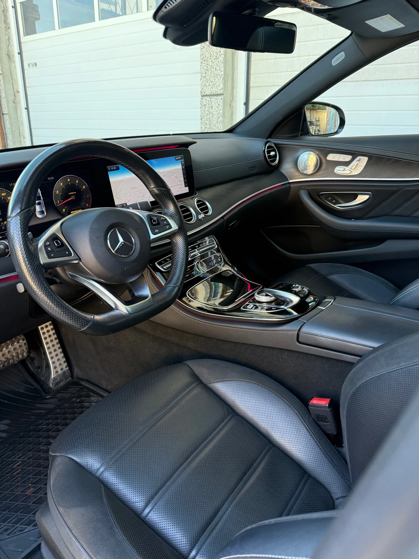 Mercedes-Benz E 43 AMG, снимка 9 - Автомобили и джипове - 56248102