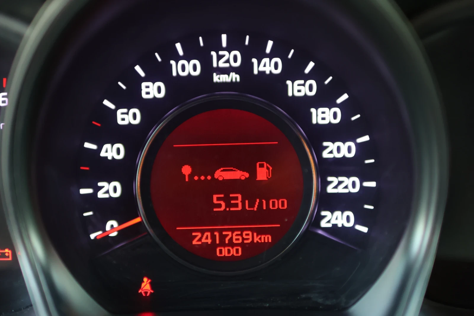 Kia Ceed SW 1.6 CRDi 110 к.с., снимка 11 - Автомобили и джипове - 56570832