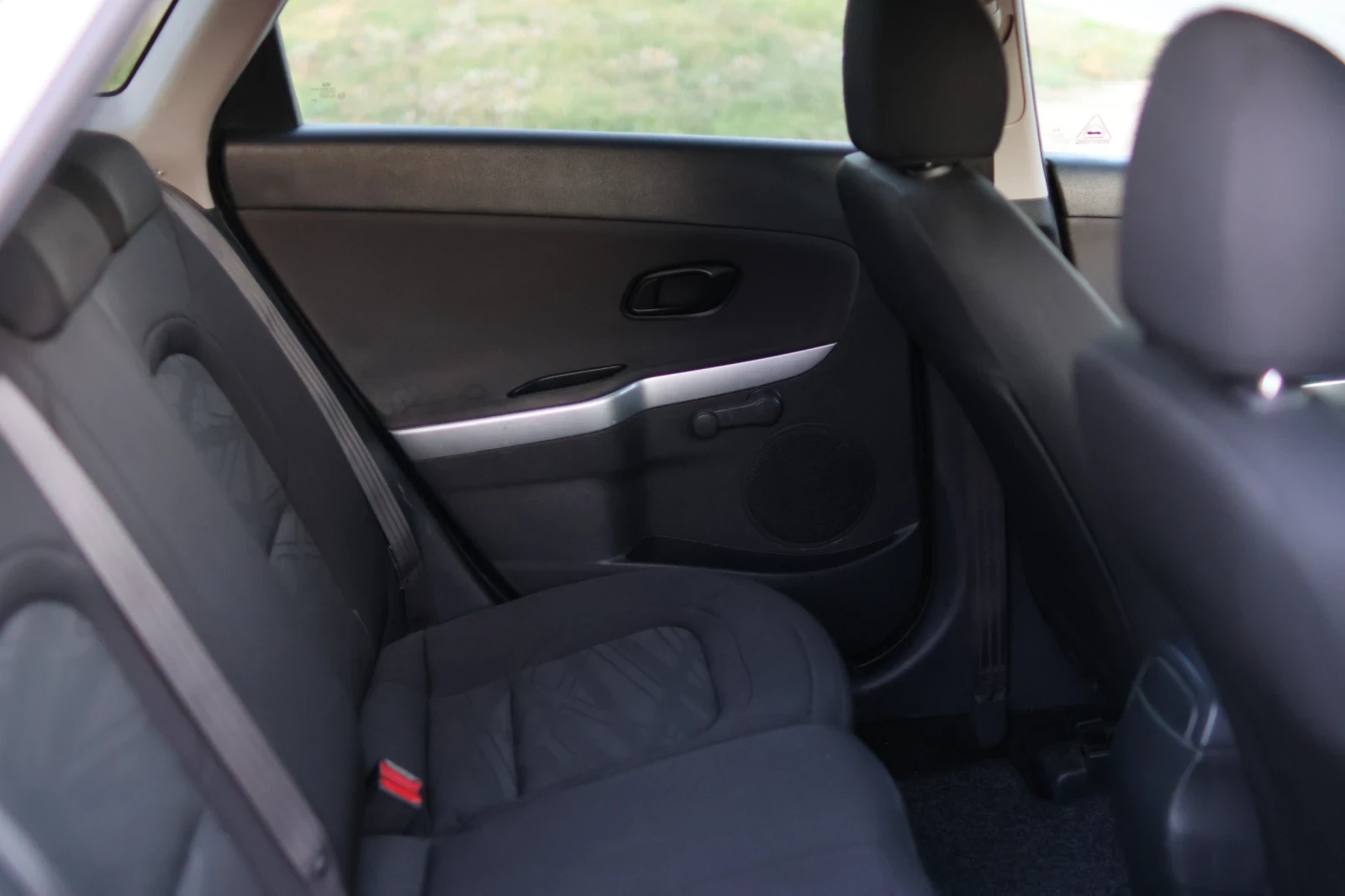 Kia Ceed SW 1.6 CRDi 110 к.с., снимка 14 - Автомобили и джипове - 56570832