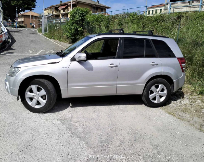 Suzuki Grand vitara 1.9 DDiS, снимка 3 - Автомобили и джипове - 41395564