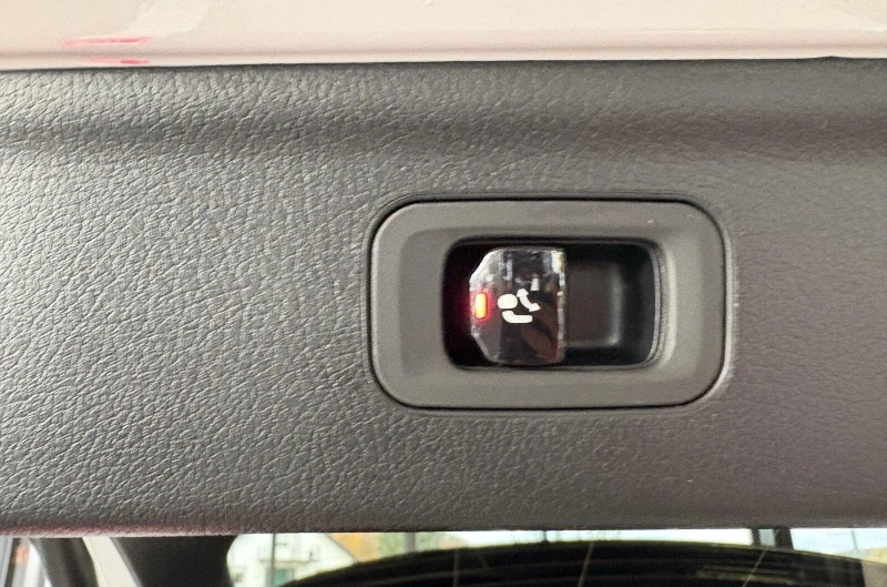 Mercedes-Benz EQE 350 4MATIC SUV AMG PANORAMA 360 BURMESTER AIRMATIC, снимка 17 - Автомобили и джипове - 52395341