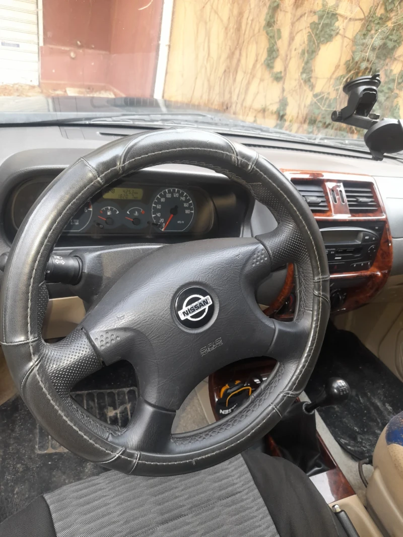 Nissan Terrano, снимка 6 - Автомобили и джипове - 52444313