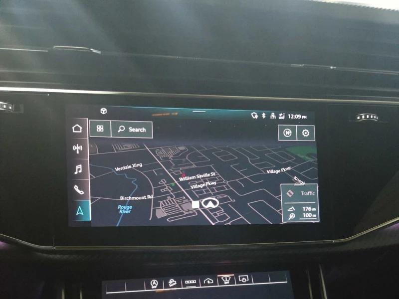 Audi RSQ8 4.0 TFSI quattro* CARFAX* ДИСТРОНИК* 360 КАМЕРИ, снимка 10 - Автомобили и джипове - 53261256