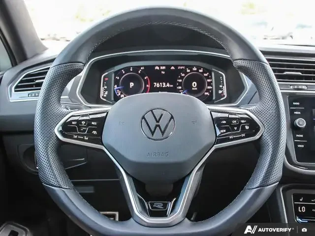 VW Tiguan * R-Line * CARFAX* ОПЦИЯ ЗА ФИНАНСИРАНЕ*  - изображение 8