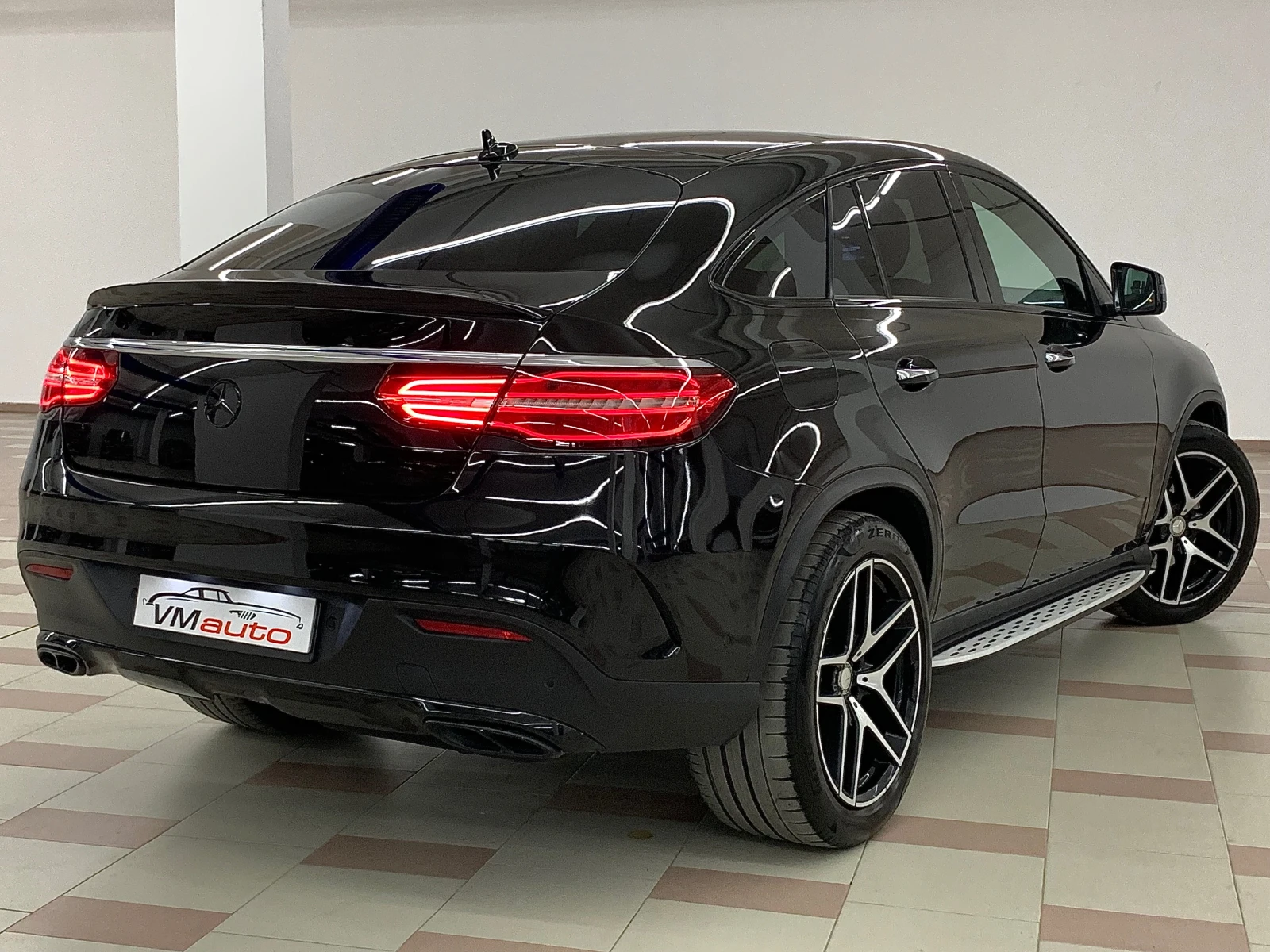 Mercedes-Benz GLE Coupe AMG * 3xTV* MASAJ* DIS* HUD* PANO* CAM360* OBDUH*  - изображение 2