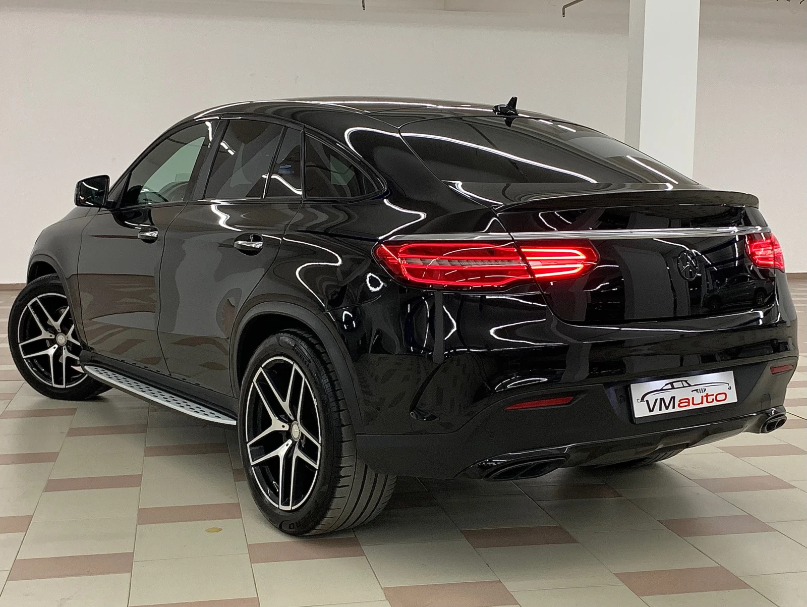 Mercedes-Benz GLE Coupe AMG * 3xTV* MASAJ* DIS* HUD* PANO* CAM360* OBDUH*  - изображение 4