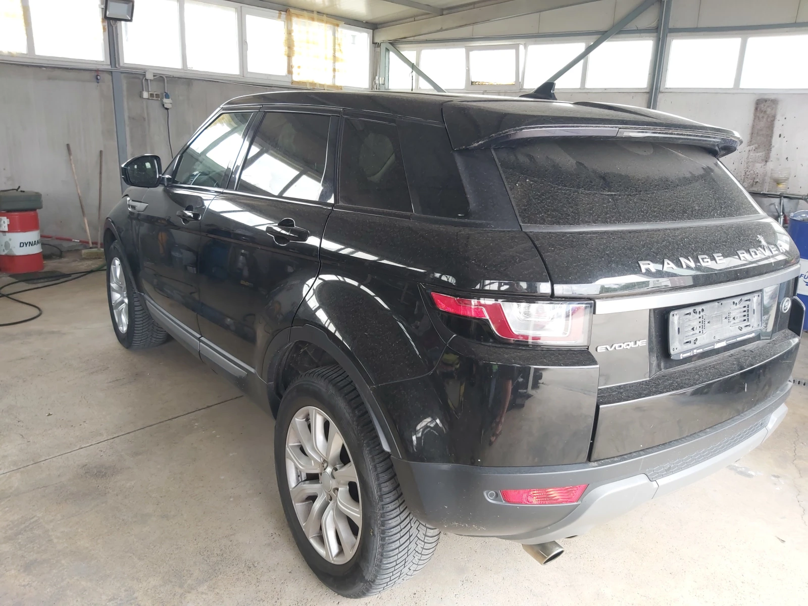 Land Rover Range Rover Evoque 2.0d-Navi-4x4-Automat-Euro-6B - изображение 4