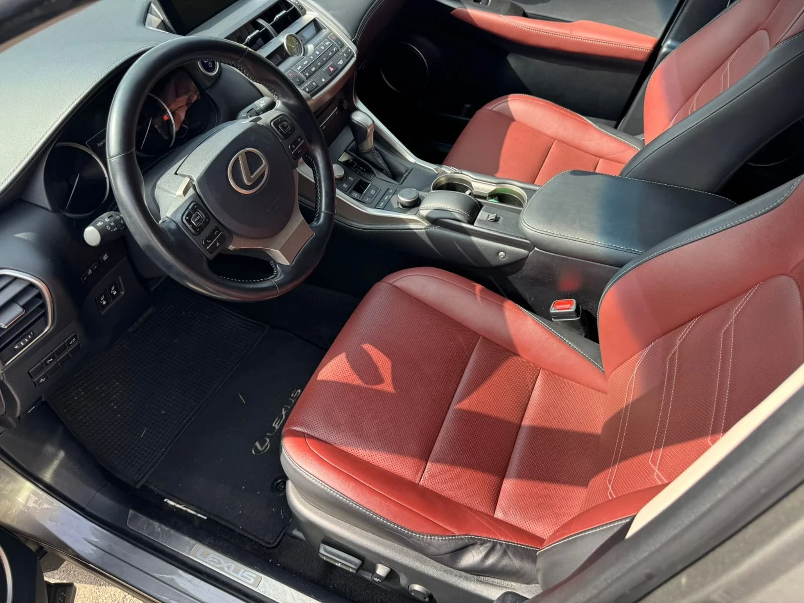 Lexus NX 300h 2.5HYBRID LUXURY 75.000km - изображение 4