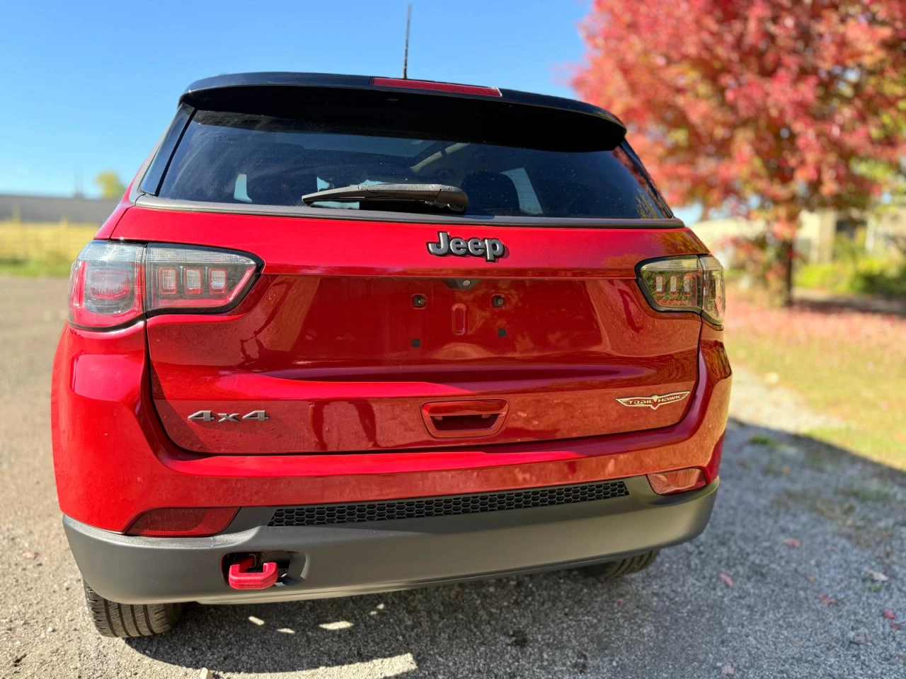 Jeep Compass * АВТО КРЕДИТ* ЦЕНА ДО БГ * СЕРВИЗНА ИСТОРИЯ *  - изображение 3