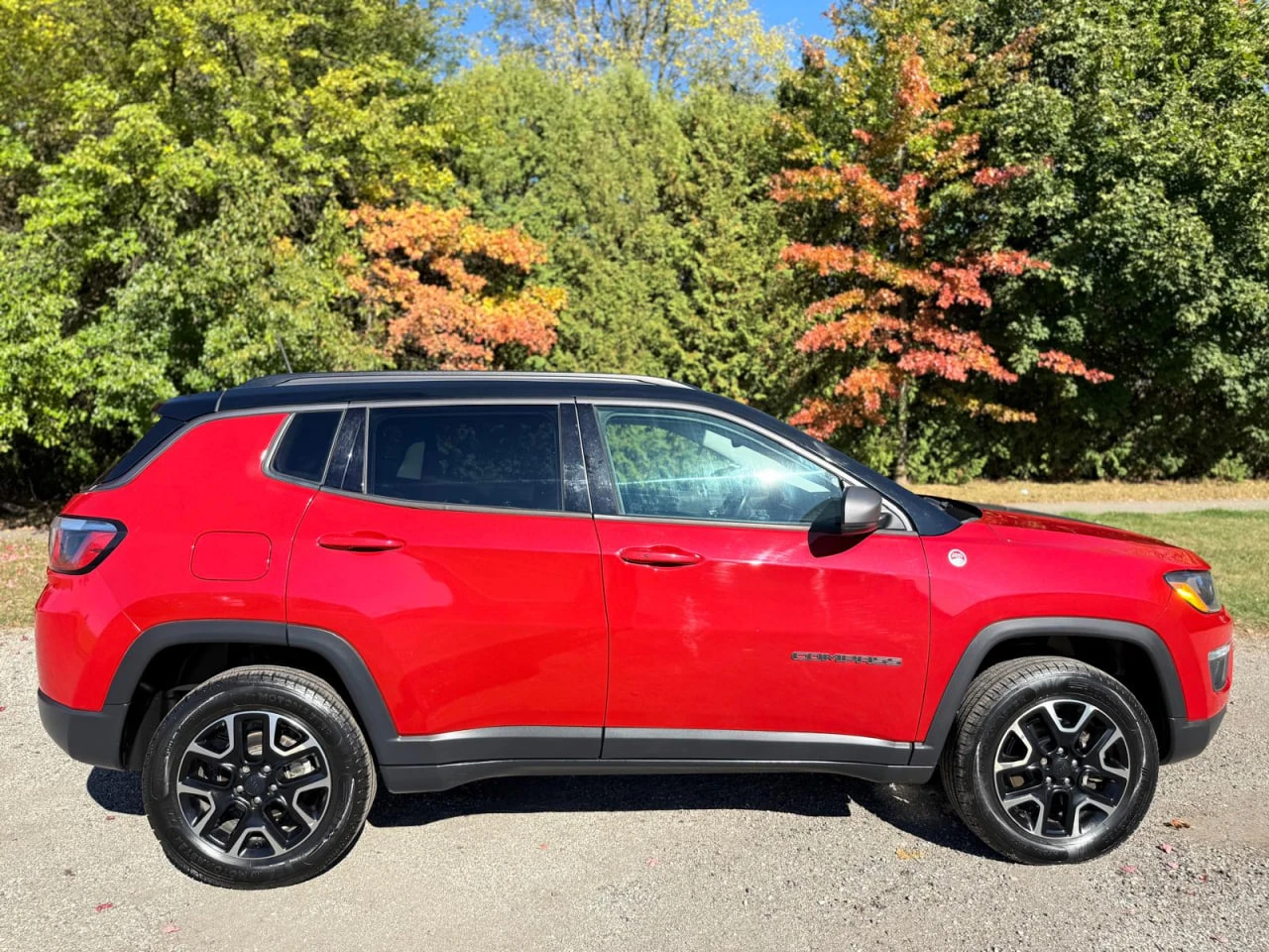Jeep Compass * АВТО КРЕДИТ* ЦЕНА ДО БГ * СЕРВИЗНА ИСТОРИЯ *  - изображение 5