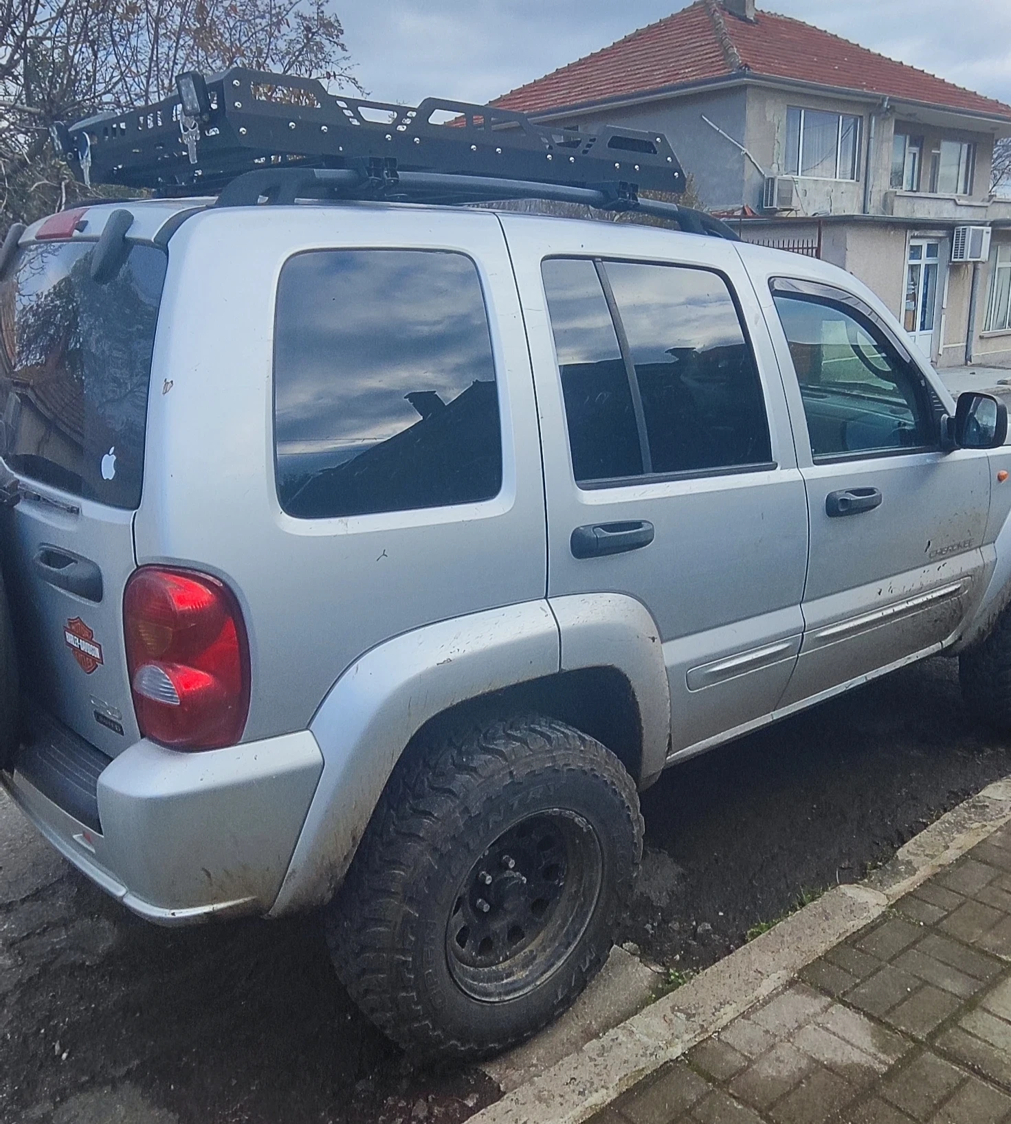 Jeep Cherokee 2.8 crd 150 к.с. - изображение 6