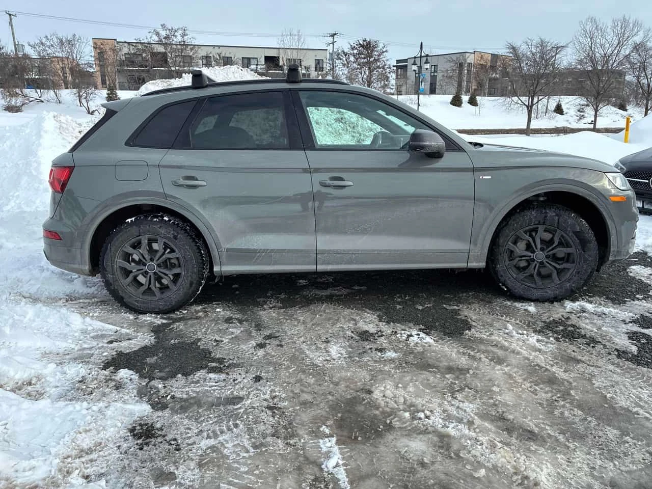 Audi Q5 Progressiv/ПАНОРАМА/ВТОРИ ГУМИ И ДЖАНТИ/ - изображение 5