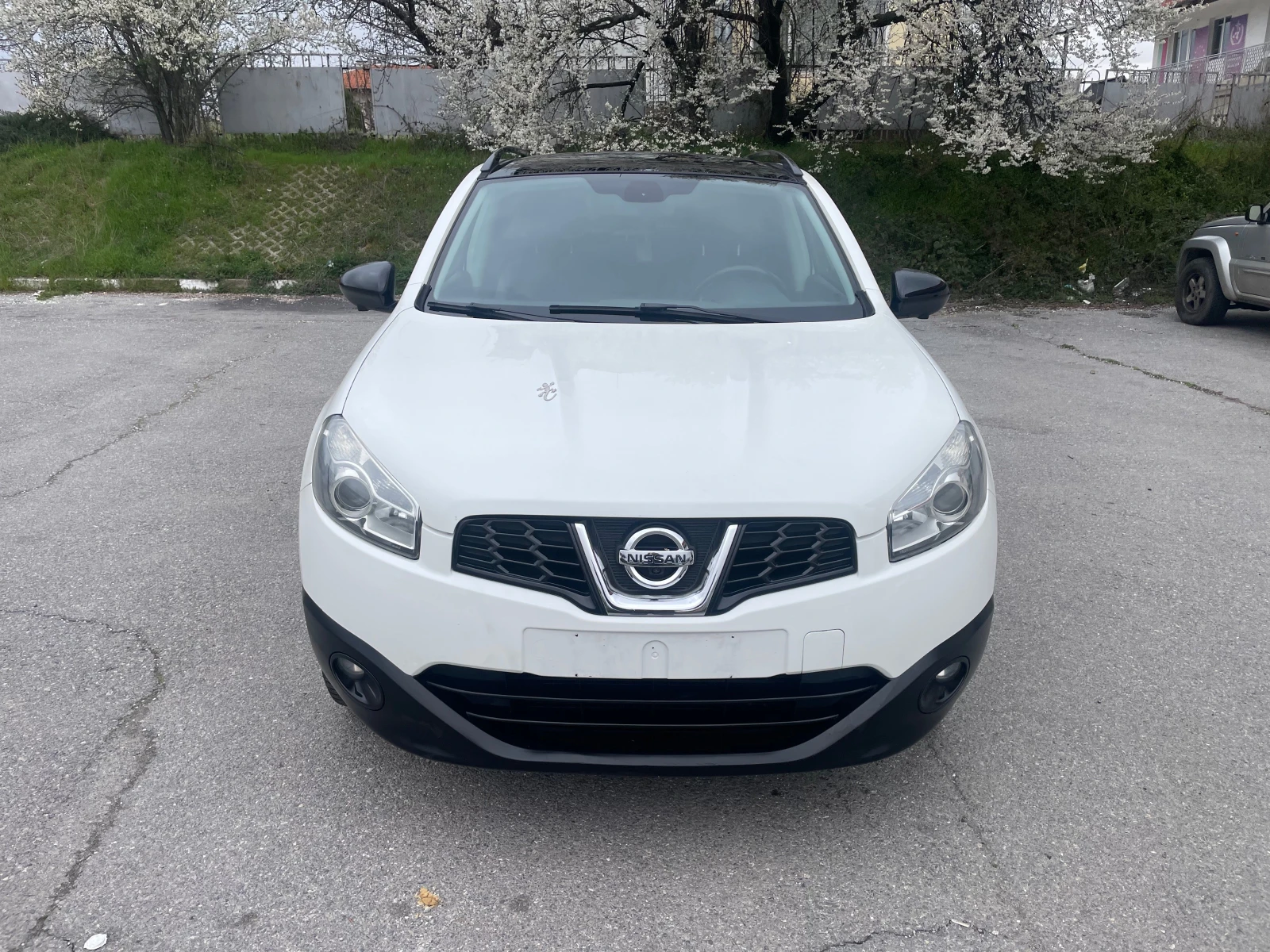 Nissan Qashqai, снимка 17 - Автомобили и джипове - 54046852
