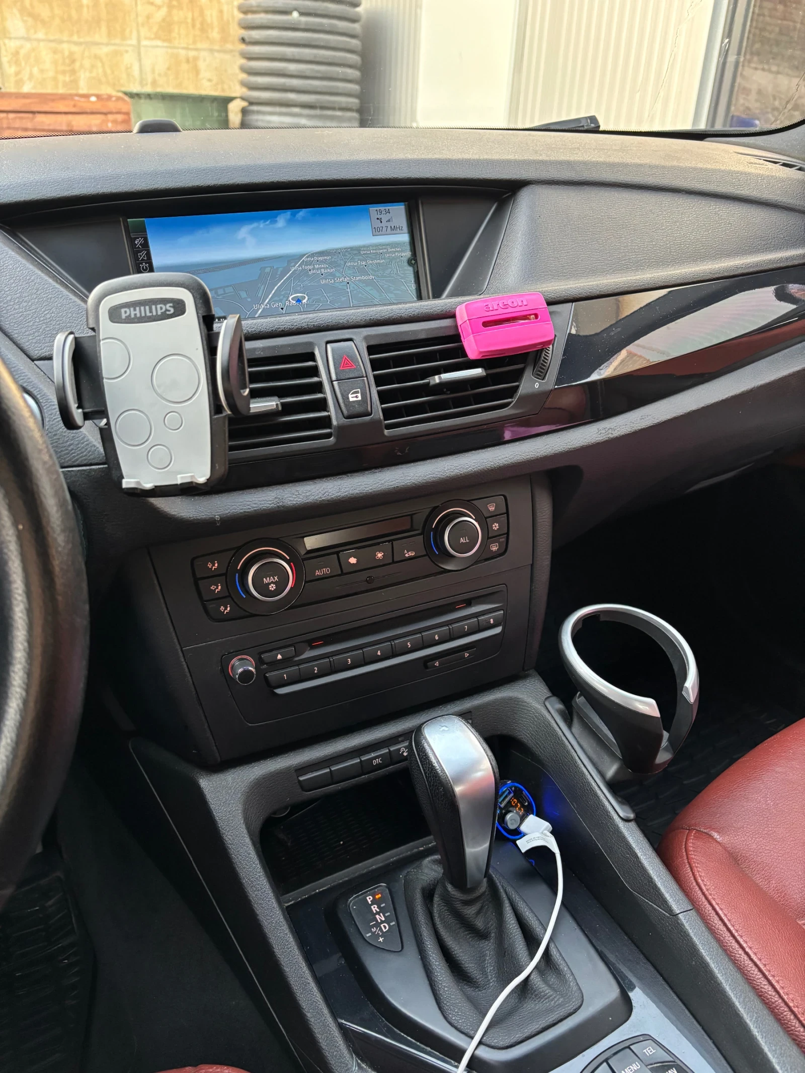 BMW X1, снимка 8 - Автомобили и джипове - 54208771