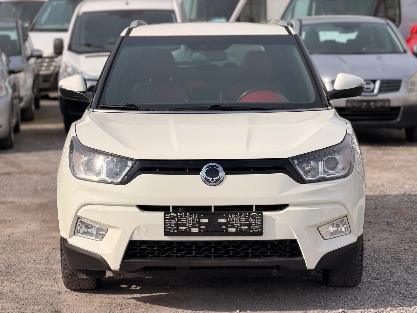 SsangYong Tivoli 1.6D камера/кожа/LED, снимка 3 - Автомобили и джипове - 54371644