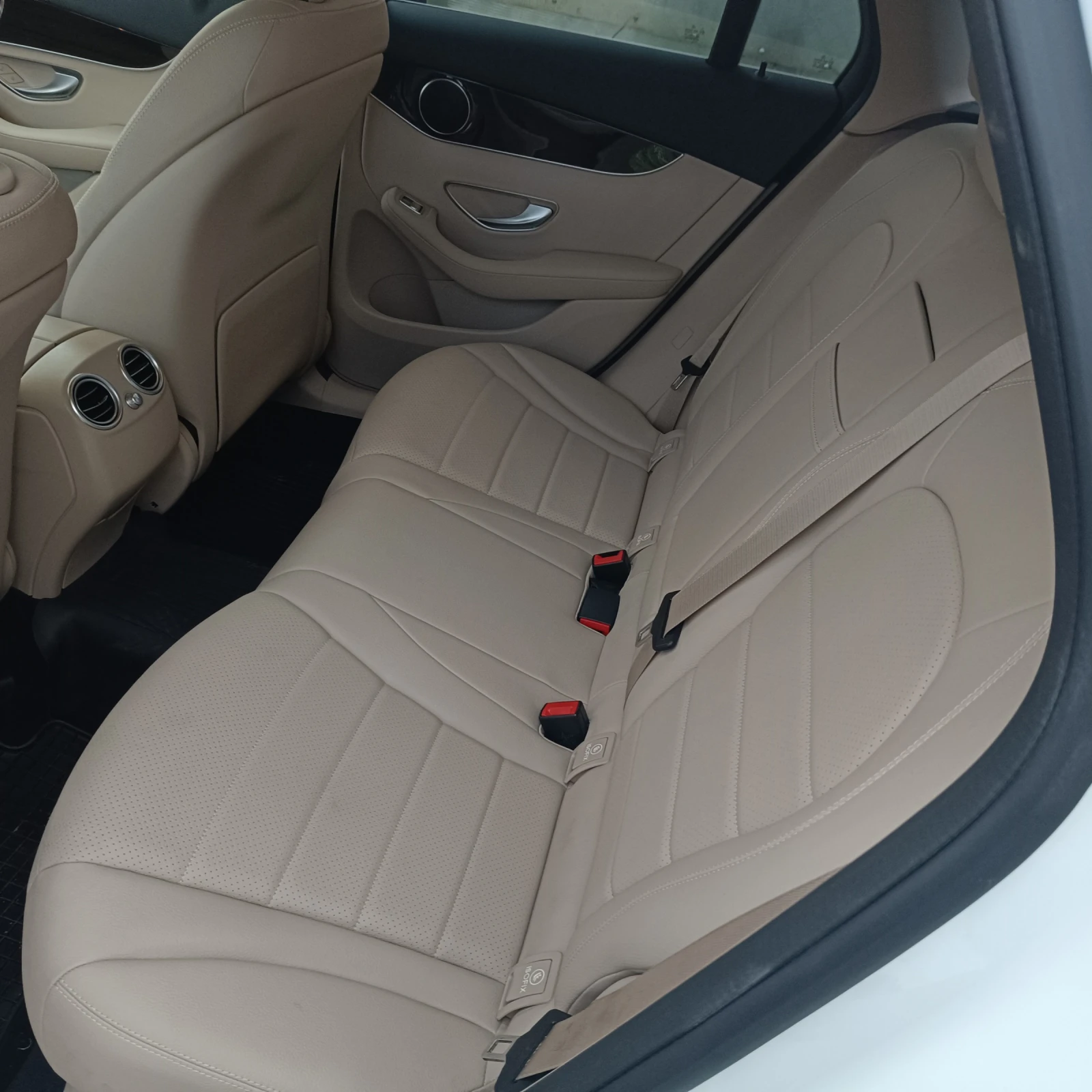 Mercedes-Benz GLC 300 2.0, снимка 11 - Автомобили и джипове - 54514870