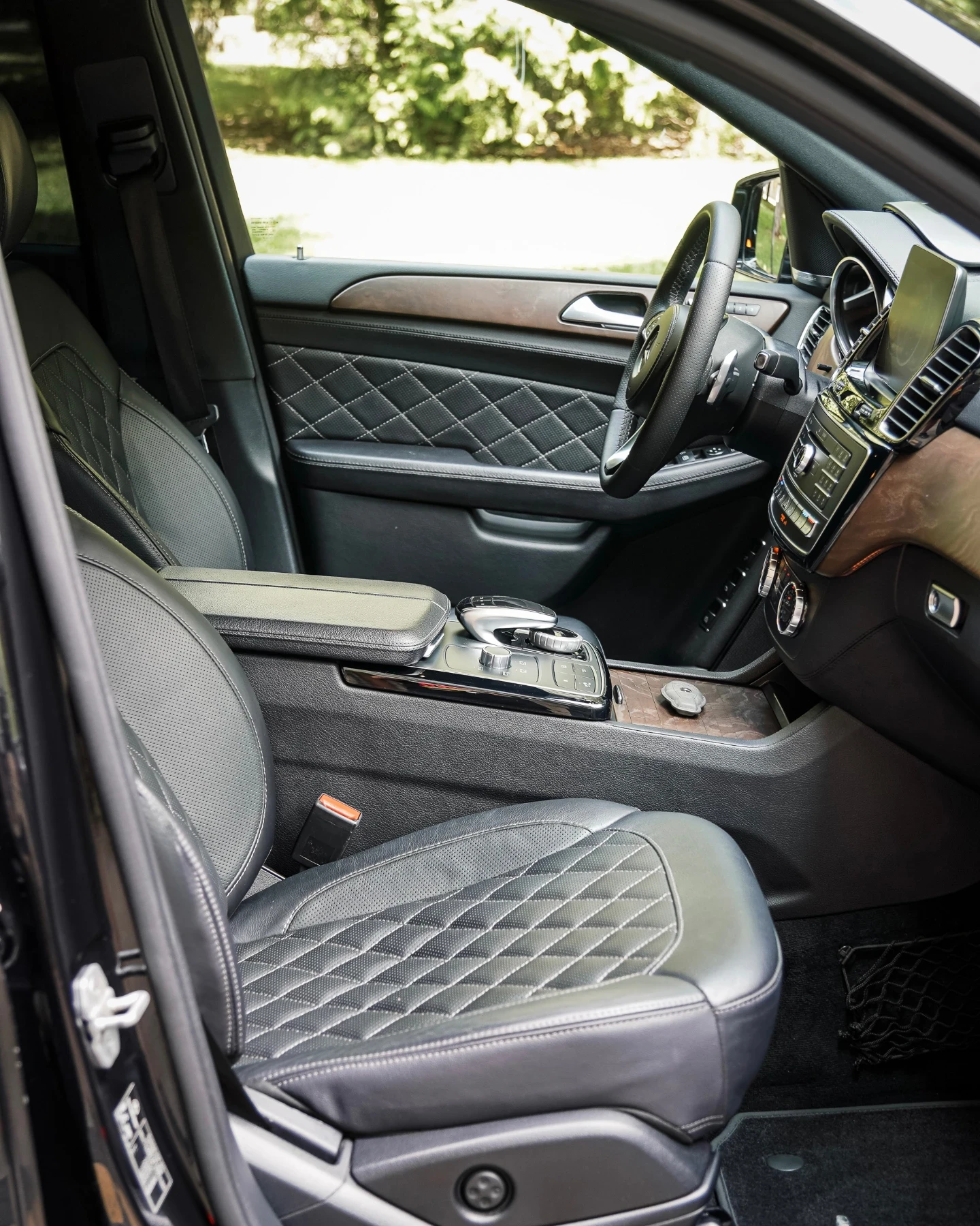 Mercedes-Benz GLS 350 4 matik / AMG Line / Facelift  / EURO 6, снимка 13 - Автомобили и джипове - 55805087