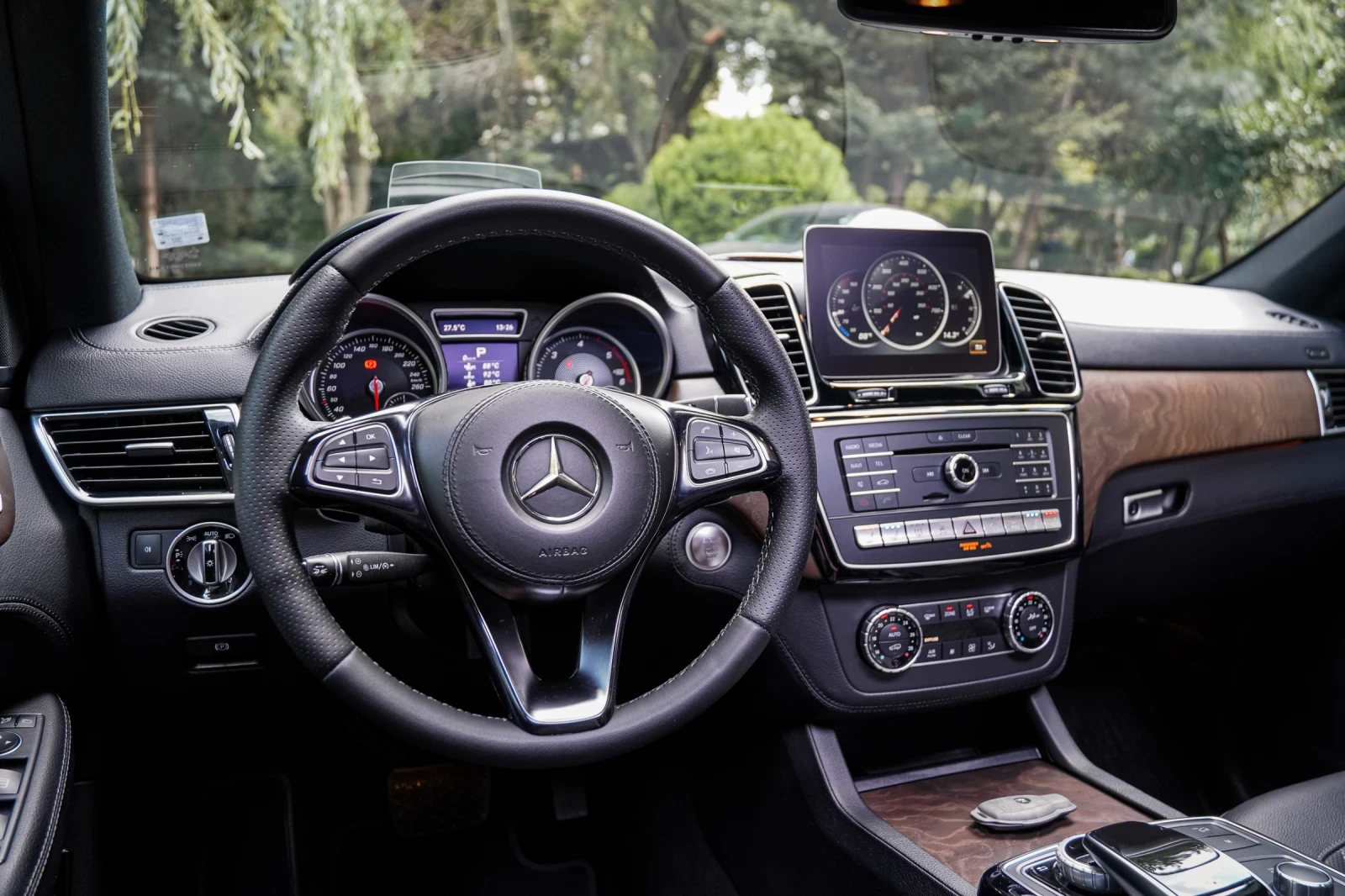 Mercedes-Benz GLS 350 4 matik / AMG Line / Facelift  / EURO 6, снимка 10 - Автомобили и джипове - 55805087