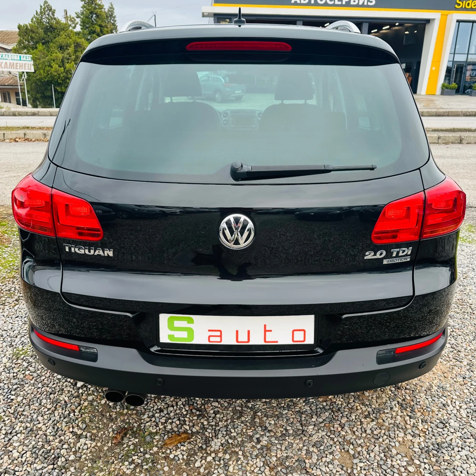 VW Tiguan 2.0TDI 4MOTION Highline, снимка 4 - Автомобили и джипове - 56742073