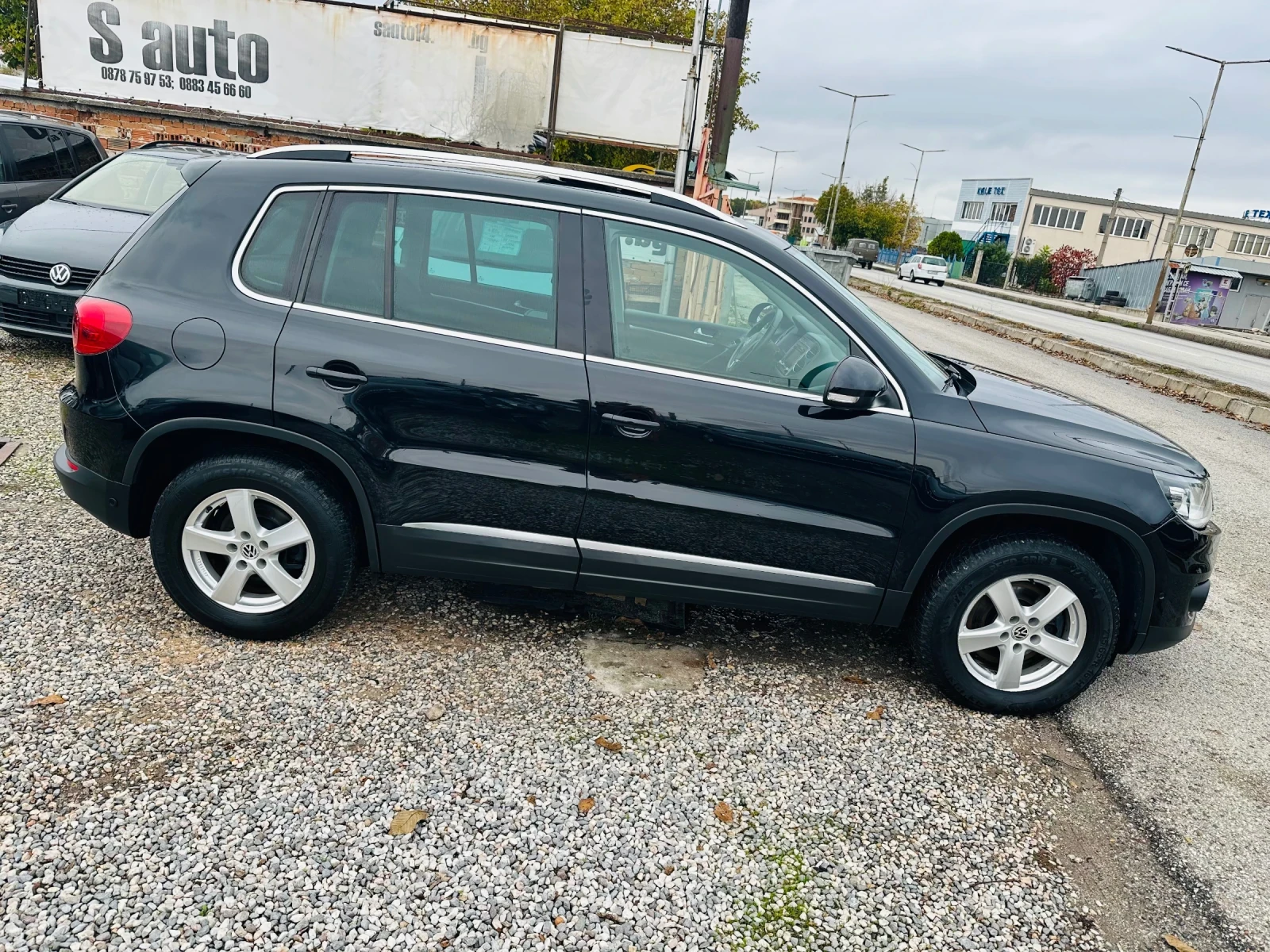 VW Tiguan 2.0TDI 4MOTION Highline, снимка 3 - Автомобили и джипове - 56742073