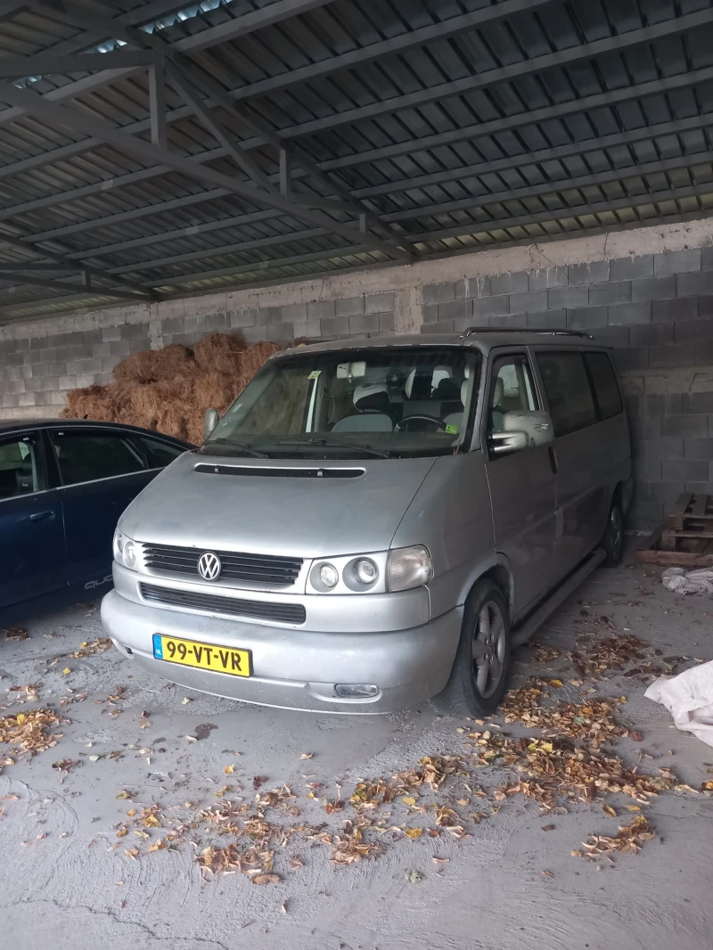 VW Caravelle Т4, кьса база, климатик, фул екстри, снимка 3 - Бусове и автобуси - 47739222