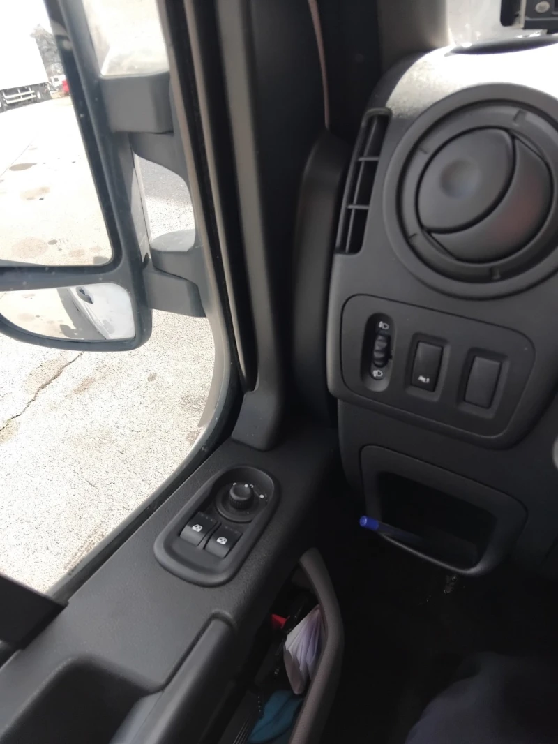 Renault Master, снимка 9 - Бусове и автобуси - 48864412