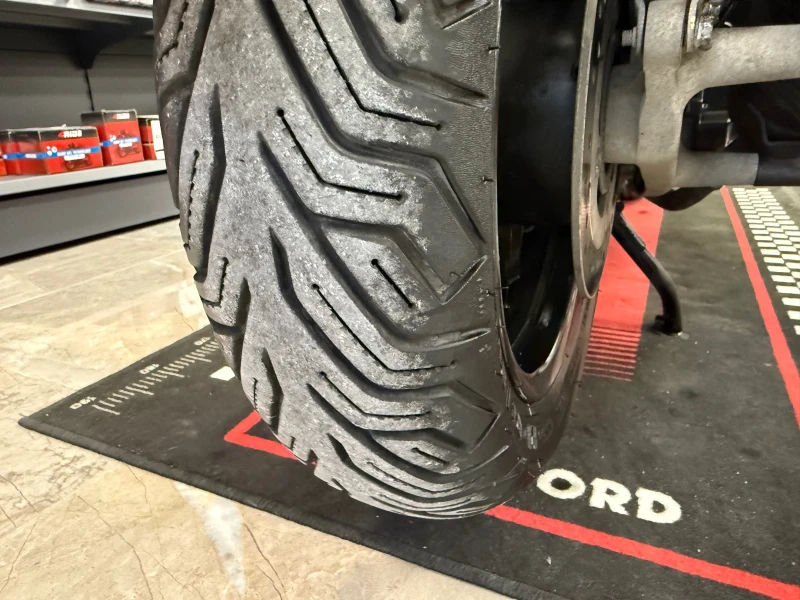 Honda Forza 125ABS lED START STOP, снимка 12 - Мотоциклети и мототехника - 51838131