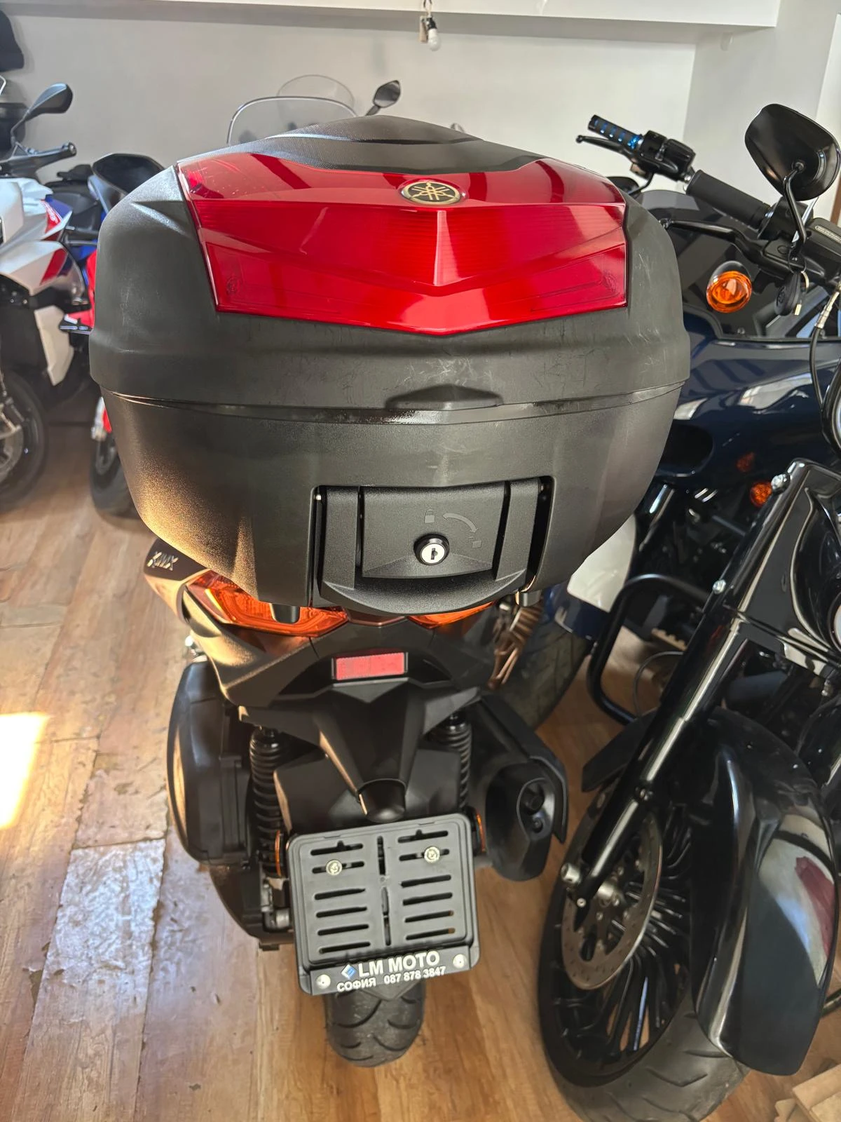 Yamaha X-max 300 TRC ABS 2018 - изображение 6