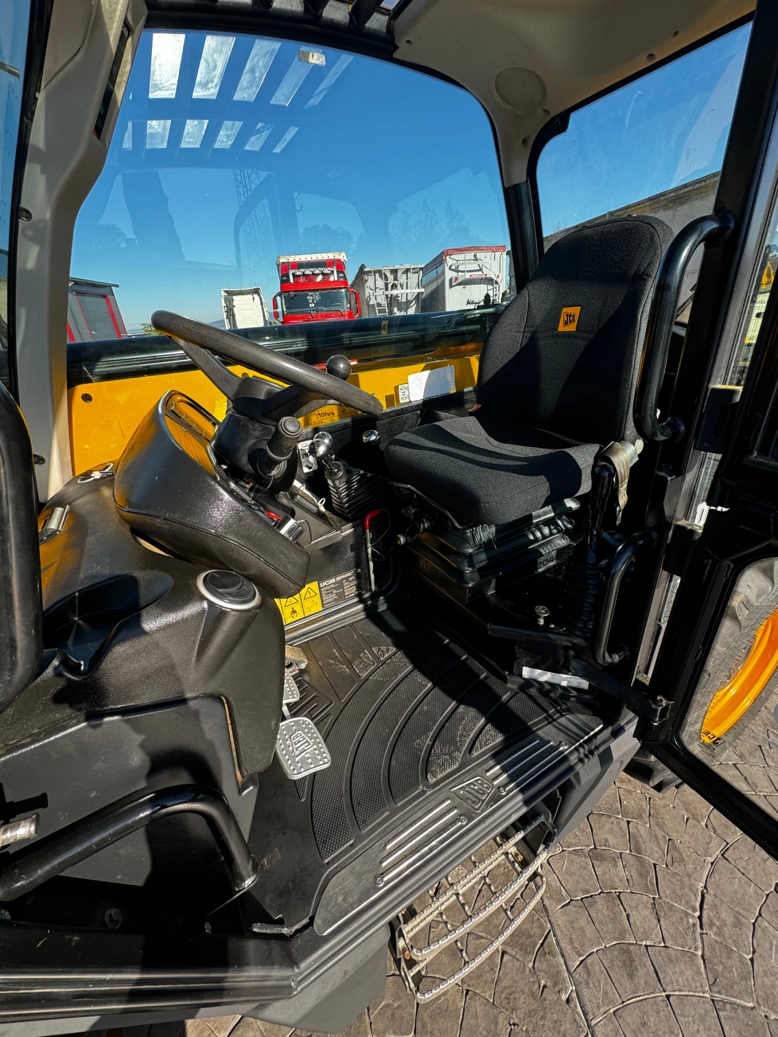 Телескопичен товарач JCB 535-125 клима 3320часа - изображение 4