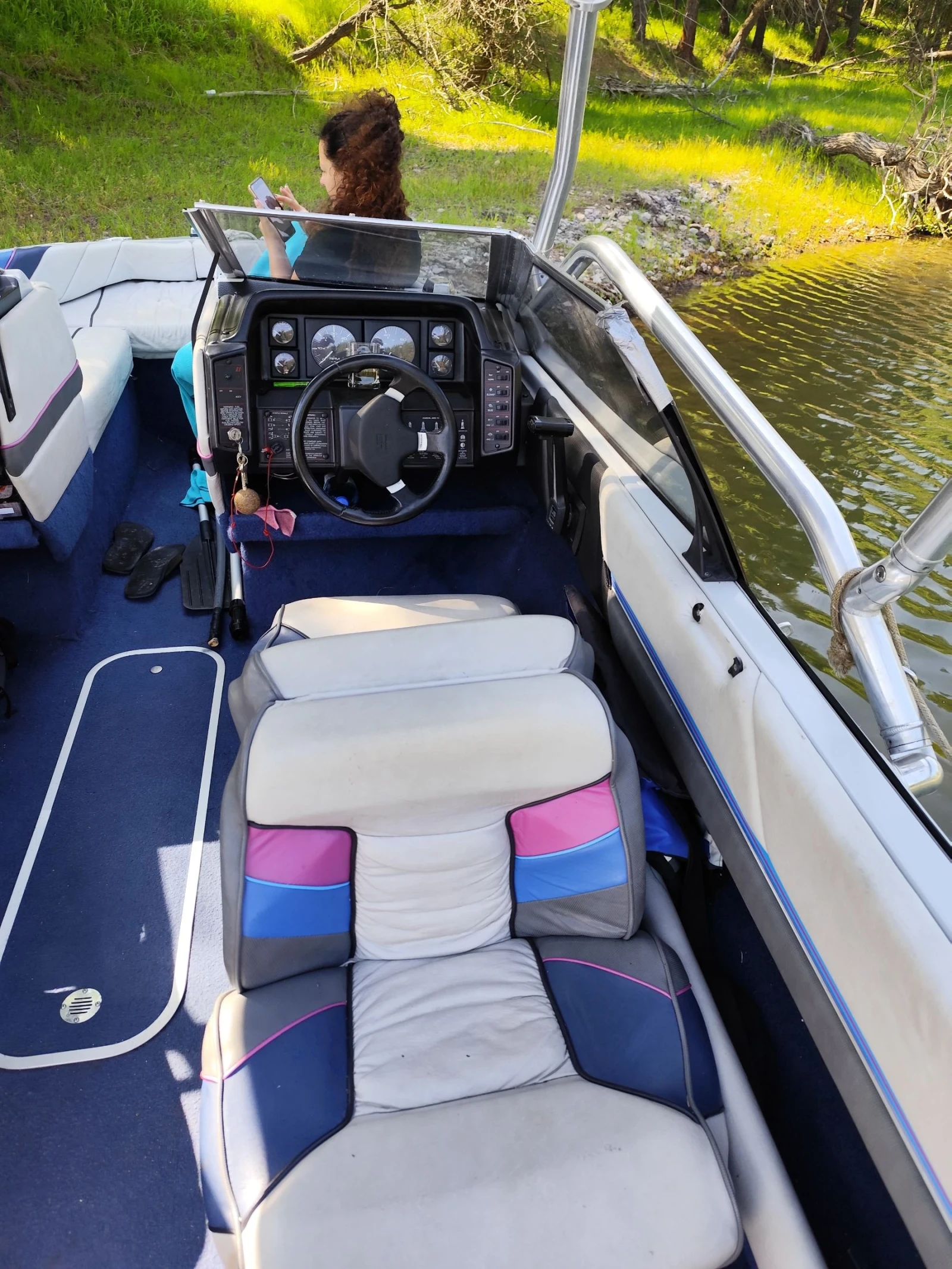 Лодка Bayliner V8 5.0 - изображение 5