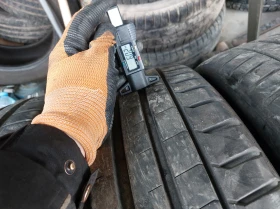 Гуми Летни 235/45R19, снимка 4