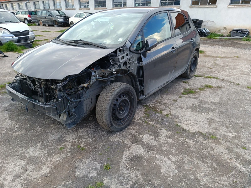 Toyota Auris 2.0 D4D, снимка 1 - Автомобили и джипове - 40444788