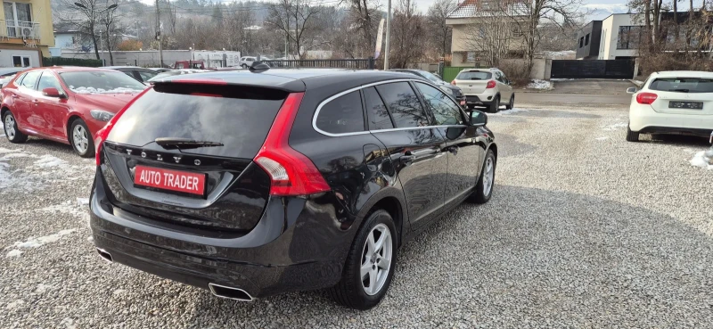 Volvo V60 2.4-215кс.4Х4.NAVY, снимка 6 - Автомобили и джипове - 48434298