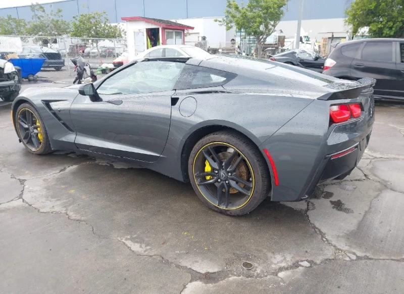 Chevrolet Corvette, снимка 4 - Автомобили и джипове - 48788434